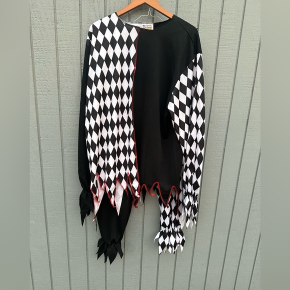 Evil Jester Men’s Costume - Picture 3 of 14